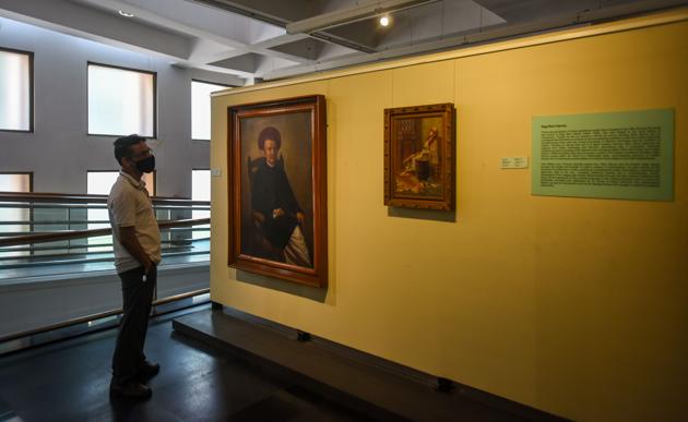 A visitor looks at a painting inside National Gallery of Modern Art after it re-opened amid coronavirus outbreak, in New Delhi, India, on Tuesday, November 10, 2020. (Amal KS/HT PHOTO) A visitor looks at a painting inside National Gallery of Modern Art after it re-opened amid coronavirus outbreak, in New Delhi, India, on Tuesday, November 10, 2020. (Amal KS/HT PHOTO)