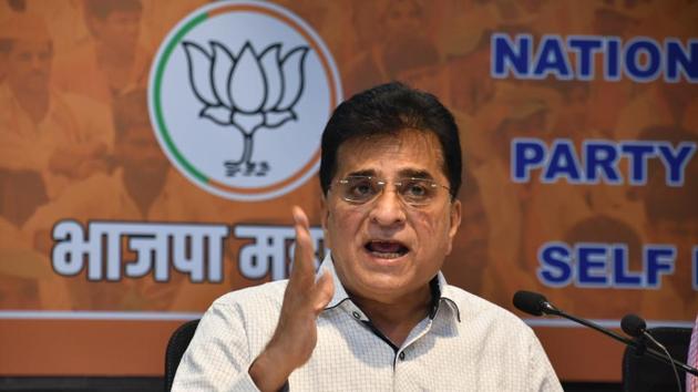 Kirit Somaiya at a press conference at BJP office on land purchased by late Anvay Naik and Rashmi Thackeray at Murud,Raigad in Mumbai. (HT Photo) Kirit Somaiya at a press conference at BJP office on land purchased by late Anvay Naik and Rashmi Thackeray at Murud,Raigad in Mumbai. (HT Photo)