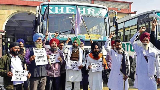 Trains have been suspended in the state for over a month from September 25 due to the agitation over farm bills, cleared by the Centre during the monsoon session of Parliament.(Sameer Sehgal/Hindustan Times)