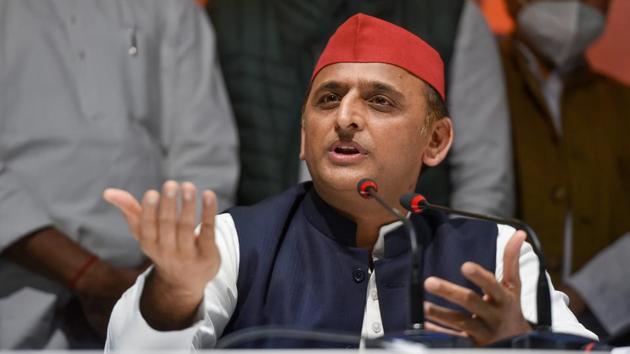 Samajwadi Party President Akhilesh Yadav addresses a press conference, at party office in Lucknow.(PTI) Samajwadi Party President Akhilesh Yadav addresses a press conference, at party office in Lucknow.(PTI)