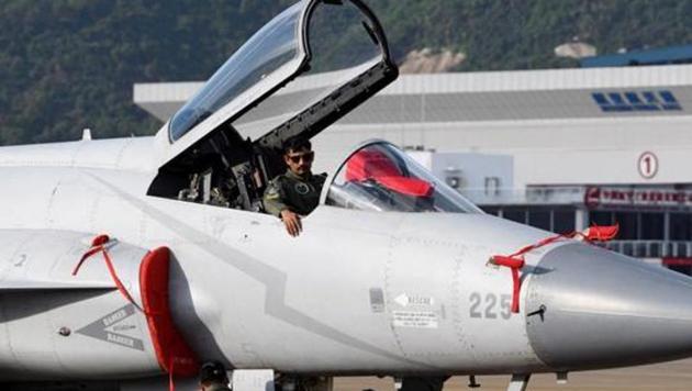 Pakistan Air Force personnel check a JF-17 Thunder fighter jet, which was featured in the movie.(Reuters file)