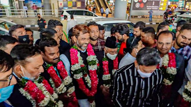 Akhtarul Iman and other AIMIM leaders. (PTI) Akhtarul Iman and other AIMIM leaders. (PTI)