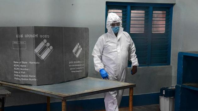 Pandey instructed the health staff to collect the samples from teachers, students and non- teaching staff of both colleges and hostels, without any delays and facilitate quick testing. (AFP) Pandey instructed the health staff to collect the samples from teachers, students and non- teaching staff of both colleges and hostels, without any delays and facilitate quick testing. (AFP)