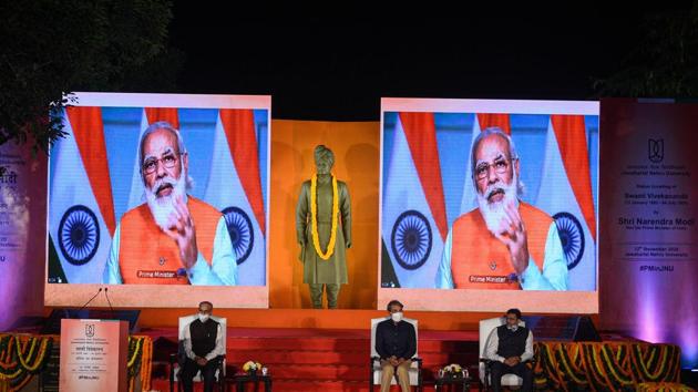 Prime Minister Narendra Modi unveils the statue of Swami Vivekananda at JNU campus via video conference in New Delhi.(Biplov Bhuyan/HT PHOTO) Prime Minister Narendra Modi unveils the statue of Swami Vivekananda at JNU campus via video conference in New Delhi.(Biplov Bhuyan/HT PHOTO)
