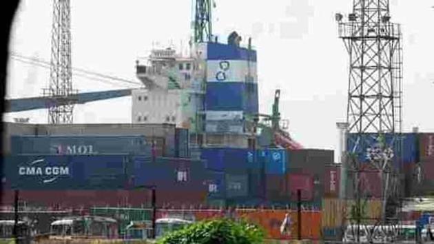 A file photo of Kolkata Port. The shipping ministry has set up a panel comprising chairmen of the Cochin, Paradip and VO Chidambaranar ports to work out an amicable settlement to the issue. (Indranil Bhoumik/Mint) A file photo of Kolkata Port. The shipping ministry has set up a panel comprising chairmen of the Cochin, Paradip and VO Chidambaranar ports to work out an amicable settlement to the issue. (Indranil Bhoumik/Mint)