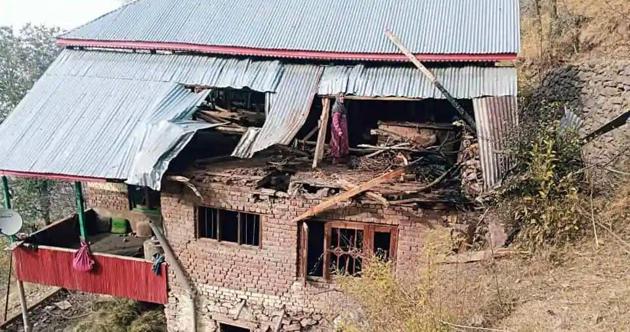 A house damaged in Pakistani shelling in Naugam Sector in Kashmir on Friday(ANI) (File photo for representation) A house damaged in Pakistani shelling in Naugam Sector in Kashmir on Friday(ANI) (File photo for representation)
