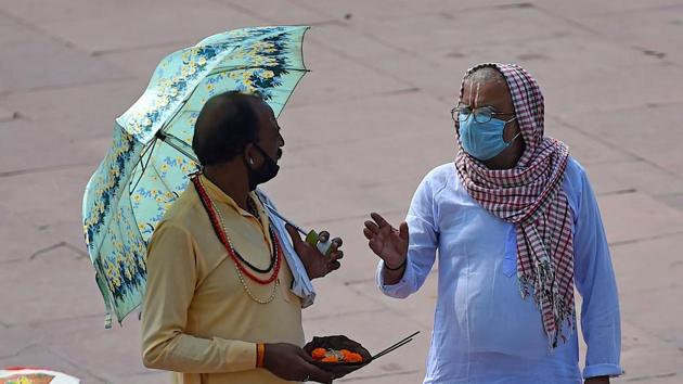 Out of 67,706, who have tested positive so far, a total of 61,732 have recovered successfully, taking the recovery rate in the state to 91.18%.(AFP PHOTO.)