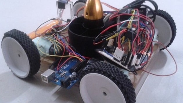 Wall climbing hotsell robot car