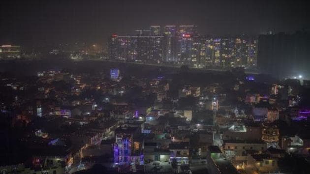In a special report, the CPCB said almost all pollutants reported higher values on Diwali day this year as compared to 2019.(AP) In a special report, the CPCB said almost all pollutants reported higher values on Diwali day this year as compared to 2019.(AP)