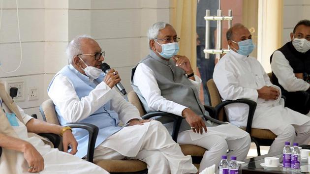 Bihar Chief Minister and Janata Dal United president Nitish Kumar with party state president Vashist Narayan Singh during the JD-U Legislature party meeting in Patna on Sunday.(ANI PHOTO.) Bihar Chief Minister and Janata Dal United president Nitish Kumar with party state president Vashist Narayan Singh during the JD-U Legislature party meeting in Patna on Sunday.(ANI PHOTO.)