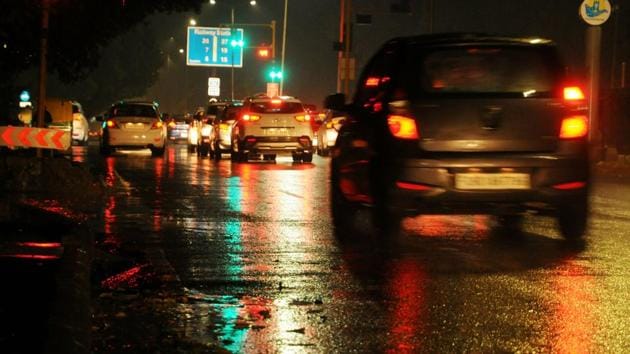 The tricity was lashed by rain on the intervening night of Sunday and Monday.(HT Photo)