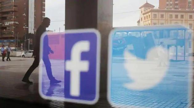 Twitter and Facebook have both slapped a misinformation label on some content from Trump, most notably his assertions linking voting by mail to fraud. (Reuters file photo) Twitter and Facebook have both slapped a misinformation label on some content from Trump, most notably his assertions linking voting by mail to fraud. (Reuters file photo)