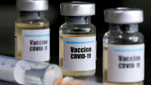 The US Food and Drug Agency may approve both the Moderna and Pfizer-BioNTech vaccines early next month.(REUTERS) The US Food and Drug Agency may approve both the Moderna and Pfizer-BioNTech vaccines early next month.(REUTERS)