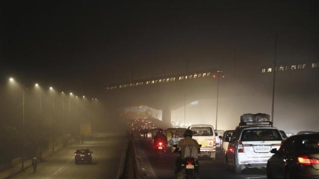 Kuldeep Srivastava, head of IMD’s regional weather forecasting centre, said the rise in the minimum temperature was due to the presence of clouds in the region under the influence of a western disturbance.(AP Photo)