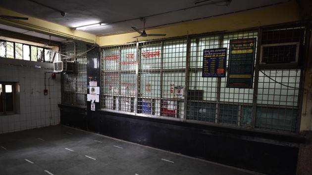 The 980-bedded Hindu Rao Hospital is the largest medical facility run by the north corporation and caters to a large population in north Delhi. (Sanchit Khanna/HT file photo) The 980-bedded Hindu Rao Hospital is the largest medical facility run by the north corporation and caters to a large population in north Delhi. (Sanchit Khanna/HT file photo)