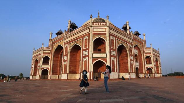 People out at Humayun`s tomb in New Delhi on November 17. Experts were already expecting an increase in Delhi’s cases, keeping in mind the festive season. The health ministry has also pointed out that the spike could be due to the festive season, the opening of essential services and allowing the movement of people, HT reported. (ANI) People out at Humayun`s tomb in New Delhi on November 17. Experts were already expecting an increase in Delhi’s cases, keeping in mind the festive season. The health ministry has also pointed out that the spike could be due to the festive season, the opening of essential services and allowing the movement of people, HT reported. (ANI)