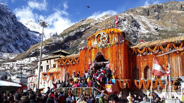 Uttarakhand: Badrinath shrine closes for winter - Hindustan Times