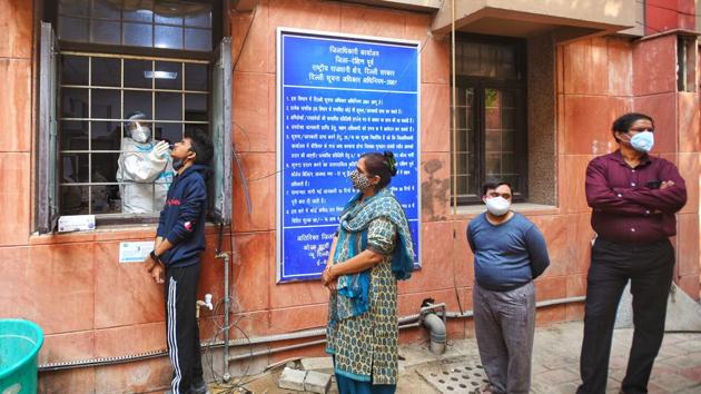 According to the Delhi government’s health bulletin, there were 7,486 new infections, taking the total number of cases to above 500,000. (Amal KS/HT Photo) According to the Delhi government’s health bulletin, there were 7,486 new infections, taking the total number of cases to above 500,000. (Amal KS/HT Photo)