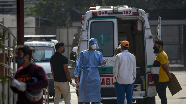 Currently, nearly 60% of the total active cases or those with the infection in Delhi are in home isolation, 20% admitted to hospitals, with the rest – who did not have proper isolation facilities – being in Covid care centres.(Biplov Bhuyan/HT Photo. Representative image) Currently, nearly 60% of the total active cases or those with the infection in Delhi are in home isolation, 20% admitted to hospitals, with the rest – who did not have proper isolation facilities – being in Covid care centres.(Biplov Bhuyan/HT Photo. Representative image)
