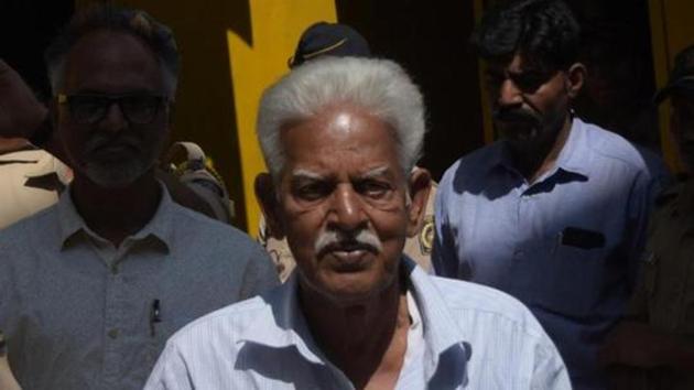 Varavara Rao, accused related in Elgar Parishad, Bhima Koregaon case, was shifted to Mumbai’s Nanavati hospital on the orders of the Bombay High Court.(HT FILE PHOTO)