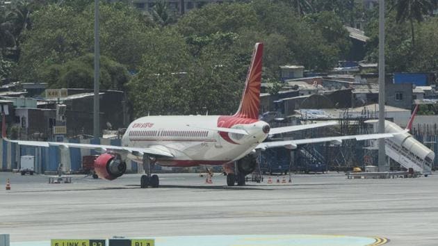 A stationary plane at Chhatrapati Shivaji Maharaj International Airport.(HT Archive) A stationary plane at Chhatrapati Shivaji Maharaj International Airport.(HT Archive)