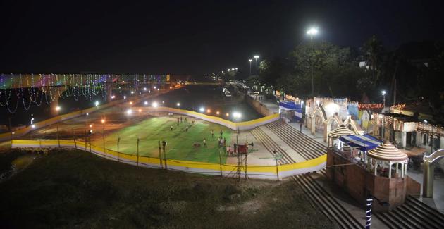 An illuminated Collectorate Ghat on the occasion of Chhath festival, in Patna, Bihar, India, on Thursday, November 19, 2020. (Santosh Kumar/ htphoto) An illuminated Collectorate Ghat on the occasion of Chhath festival, in Patna, Bihar, India, on Thursday, November 19, 2020. (Santosh Kumar/ htphoto)