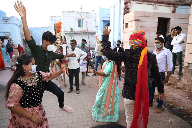 Delhi Government’s cap on weddings guests to a maximum of 50, amid the Covid-19 pandemic, has left many opting out of the Capital, to host functions in venues available in NCR especially Noida and Gurugram. (Photo: Shutterstock (For Representational Purposes Only)) Delhi Government’s cap on weddings guests to a maximum of 50, amid the Covid-19 pandemic, has left many opting out of the Capital, to host functions in venues available in NCR especially Noida and Gurugram. (Photo: Shutterstock (For Representational Purposes Only))