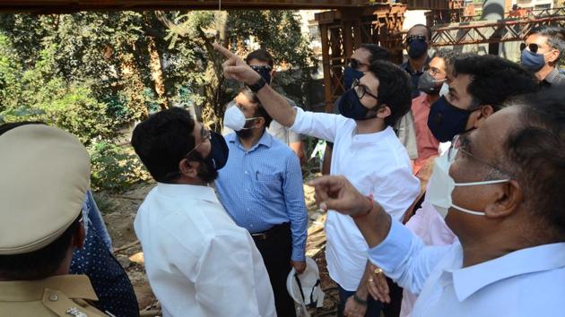 State tourism and environment minister Aaditya Thackeray (middle) during the launch of the girder. (Rishikesh Choudhary/HT) State tourism and environment minister Aaditya Thackeray (middle) during the launch of the girder. (Rishikesh Choudhary/HT)