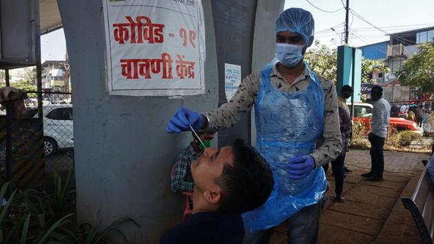 A free rapid antigen testing centre in Thane. (Praful Gangurde/HT) A free rapid antigen testing centre in Thane. (Praful Gangurde/HT)