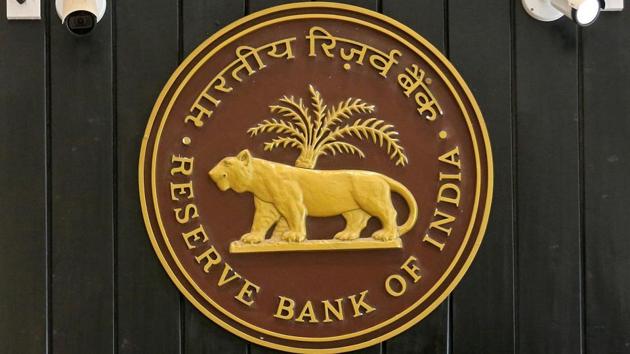 As per the latest information available on the RBI’s twitter handle ‘@RBI’, the number of followers has increased from 9.66 lakh on September 27, 2020 to one million or 10 lakh.(REUTERS)