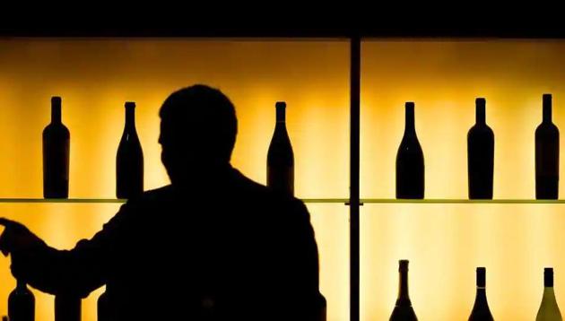 According to officials, 18,286 litres of illicit liquor have been seized and 1,52,575 kg of ‘lahan’ (raw material used in preparing illicit liquor)) destroyed as part of the special drive by the government against the ‘manufacture, sale and smuggling’ of illicit liquor.(File photo for representation) According to officials, 18,286 litres of illicit liquor have been seized and 1,52,575 kg of ‘lahan’ (raw material used in preparing illicit liquor)) destroyed as part of the special drive by the government against the ‘manufacture, sale and smuggling’ of illicit liquor.(File photo for representation)