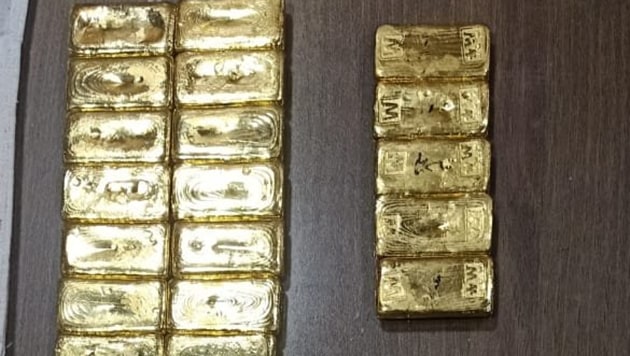 Follow-up searches were conducted and the receiver of the gold was also apprehended, he said, adding that incriminating documents and other evidence have been recovered.(ANI/Twitter) Follow-up searches were conducted and the receiver of the gold was also apprehended, he said, adding that incriminating documents and other evidence have been recovered.(ANI/Twitter)