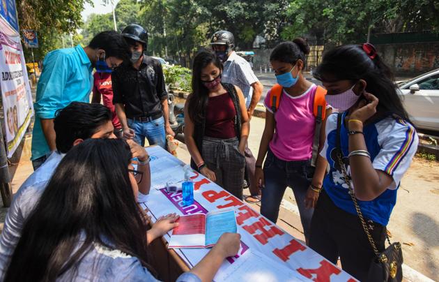 Students of St Stephen’s College have initiated a fundraiser to help fellow students who need financial support to pay college fee and procure devices to attend online classes. (Photo: Amal KS/HT (Photo for representational purposes only)) Students of St Stephen’s College have initiated a fundraiser to help fellow students who need financial support to pay college fee and procure devices to attend online classes. (Photo: Amal KS/HT (Photo for representational purposes only))