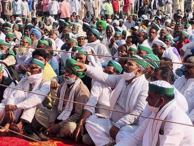 Farmers under the banner of Kisan Mazdoor Sangharsh Committee have been protesting against the farm laws since September 24.(PTI) Farmers under the banner of Kisan Mazdoor Sangharsh Committee have been protesting against the farm laws since September 24.(PTI)