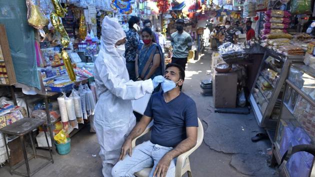 The state’s per million testing rate is 74,207, with only six districts above the state average.(Satyabrata Tripathy/HT Photo) The state’s per million testing rate is 74,207, with only six districts above the state average.(Satyabrata Tripathy/HT Photo)