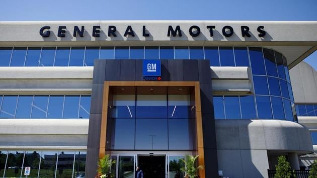 The General Motors Co will recall full-size pickup trucks and SUVs from the 2007 through 2014 model years, including the Chevrolet Silverado 1500, 2500 and 3500 pickups (Bloomberg)