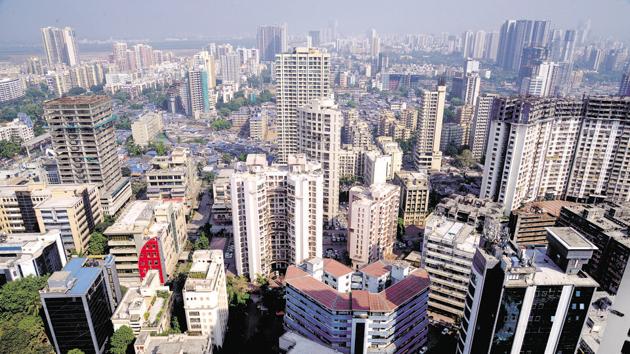 Mumbai was ranked 33rd with 1.3 per cent fall in annual price. The city also saw a decline of 0.7 per cent in prices compared to the June quarter.(Abhijit Bhatlekar/ Mint file photo)