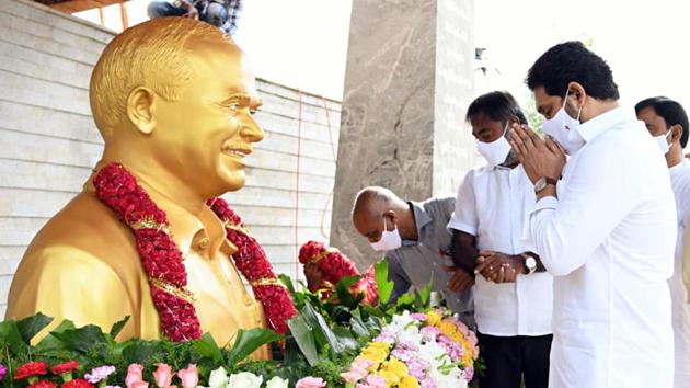 Andhra Pradesh chief minister YS Jagan Mohan Reddy pays tribute to former CM and his father YS Rajasekhara Reddy on his 11th death anniversary, at YSR Ghat in Kadapa .(ANI) Andhra Pradesh chief minister YS Jagan Mohan Reddy pays tribute to former CM and his father YS Rajasekhara Reddy on his 11th death anniversary, at YSR Ghat in Kadapa .(ANI)