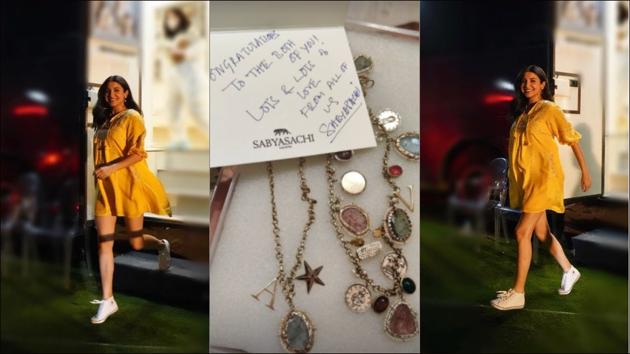 Anushka Sharma serves hot maternity look in a <span class='webrupee'>₹</span>17k yellow dress by Anita Dongre Anushka Sharma serves hot maternity look in a <span class='webrupee'>₹</span>17k yellow dress by Anita Dongre