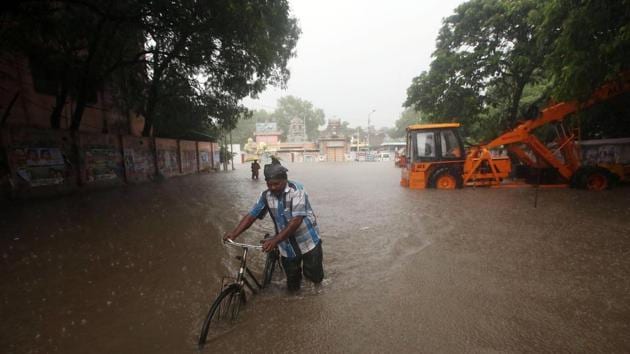 Heavy rains lead to waterlogging in the city ahead of the landfall of cyclone Nivar, in Chennai.(ANI)
