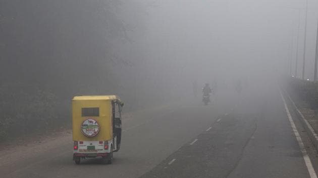 Opaque, chilly smog has blanketed northern India as just-about-freezing temperatures collided with hazardous levels of air pollution in Lucknow.(AP file photo) Opaque, chilly smog has blanketed northern India as just-about-freezing temperatures collided with hazardous levels of air pollution in Lucknow.(AP file photo)