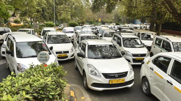 Until April last year, the man lived with his wife and a son who was eight months back then. He worked for a paint firm and drew a salary of Rs 25,000.(Sanchit Khanna/HT PHOTO (Representative Image)) Until April last year, the man lived with his wife and a son who was eight months back then. He worked for a paint firm and drew a salary of Rs 25,000.(Sanchit Khanna/HT PHOTO (Representative Image))