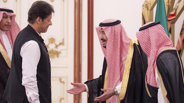 King Salman bin Abdulaziz (C) of Saudi Arabia with Pakistani Prime Minister Imran Khan (L) at the opening session of a summit of the 57-member Organization of Islamic Cooperation in the Saudi holy city of Mecca on June 1, 2019.(AFP file) King Salman bin Abdulaziz (C) of Saudi Arabia with Pakistani Prime Minister Imran Khan (L) at the opening session of a summit of the 57-member Organization of Islamic Cooperation in the Saudi holy city of Mecca on June 1, 2019.(AFP file)