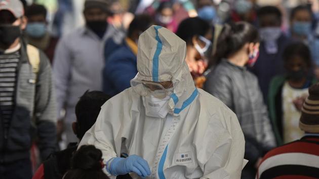 Official data stated the national capital saw 2,364 deaths since October 28, when daily cases crossed 5,000 for the first time.(Biplov Bhuyan/HT Photo) Official data stated the national capital saw 2,364 deaths since October 28, when daily cases crossed 5,000 for the first time.(Biplov Bhuyan/HT Photo)