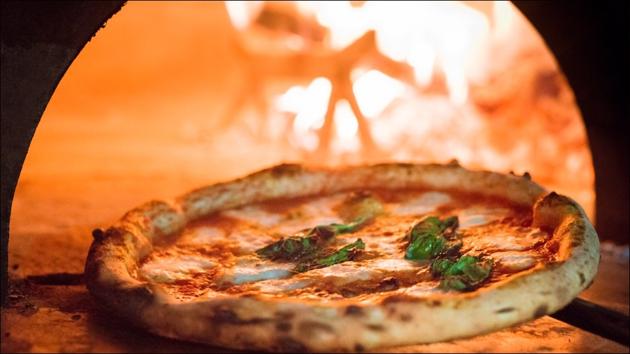 Study reveals cooking with wood may cause lung damage(Twitter/CharlotteFive) Study reveals cooking with wood may cause lung damage(Twitter/CharlotteFive)