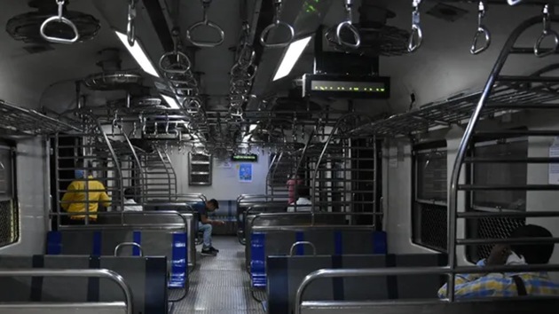 Amid a continued surge of Covid-19 cases in Maharashtra, the Railways reiterated that children will not be allowed on local trains and only women will be allowed to board these.(ANI) Amid a continued surge of Covid-19 cases in Maharashtra, the Railways reiterated that children will not be allowed on local trains and only women will be allowed to board these.(ANI)