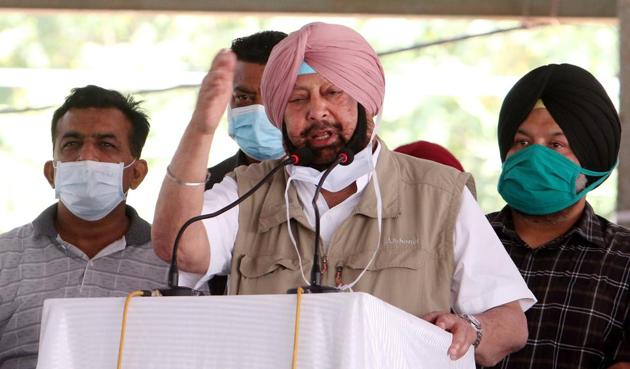 The Punjab chief minister said it was a “sad irony” that the constitutional rights of farmers were being “oppressed” on the Constitution Day.(Sanjeev Kumar/Hindustan Times)