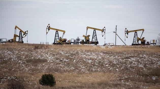 A separate meeting of a committee of OPEC technical experts considered data that pointed to the risk of a new oil surplus early next year if the cartel and its allies decide to go ahead with the production increase.(Bloomberg Photo) A separate meeting of a committee of OPEC technical experts considered data that pointed to the risk of a new oil surplus early next year if the cartel and its allies decide to go ahead with the production increase.(Bloomberg Photo)