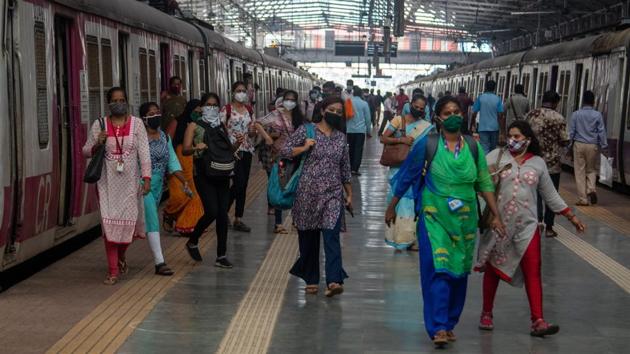 The railways recently allowed women and lawyers to travel by local trains but in a stipulated time period.(HT File) The railways recently allowed women and lawyers to travel by local trains but in a stipulated time period.(HT File)