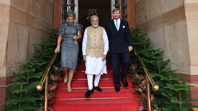 King Willem-Alexander and Queen Maxima of the Netherlands in their first official state visit to India along with Indian Prime Minister Narendra Modi.(Twitter/@narendramodi) King Willem-Alexander and Queen Maxima of the Netherlands in their first official state visit to India along with Indian Prime Minister Narendra Modi.(Twitter/@narendramodi)